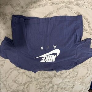 nike cropped tshirt size small